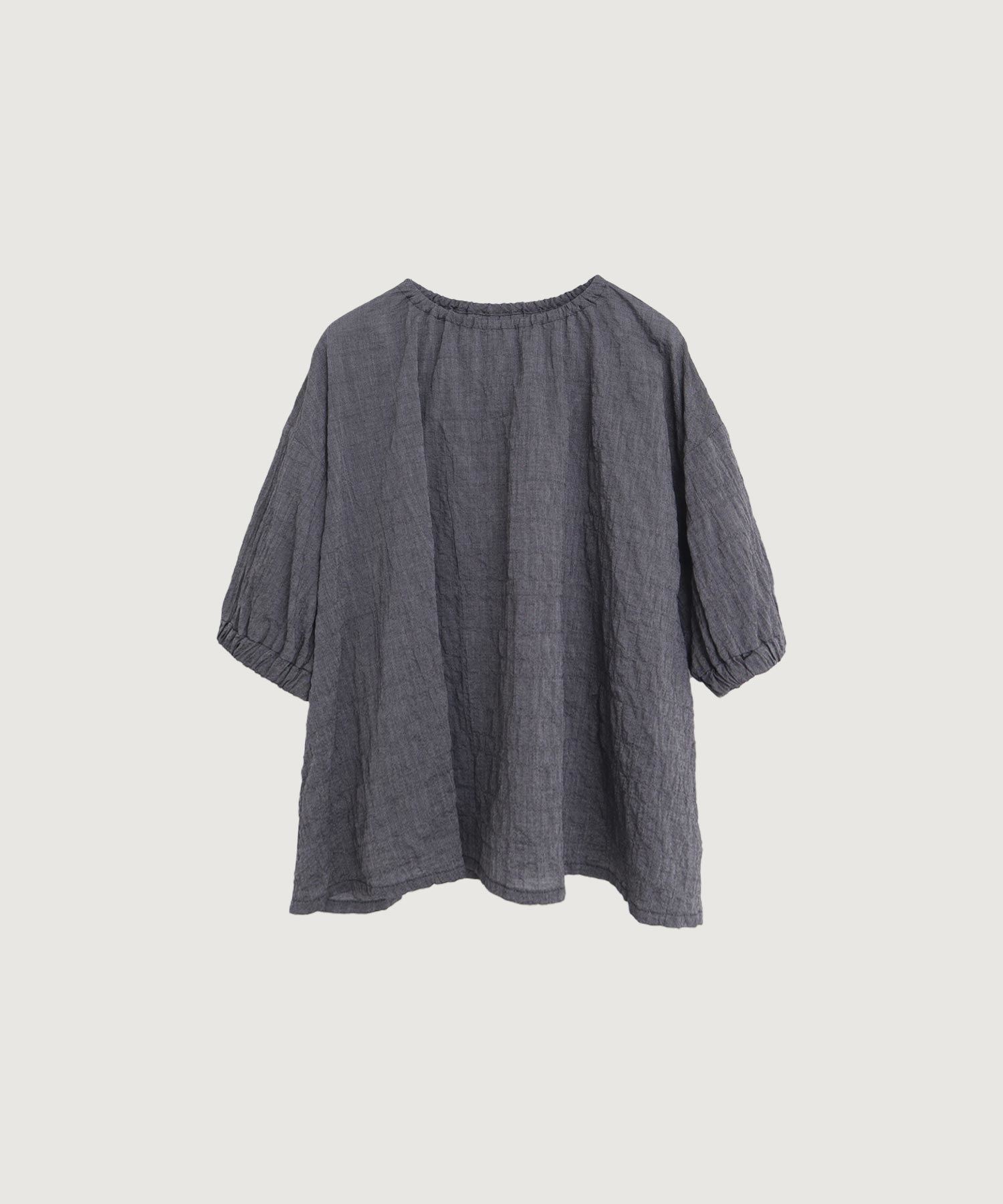 Tシャツみたいなブラウス(クロ-F)