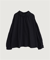 【予約販売】いちごのコード刺繍　重なる襟ブラウス(クロ-F)