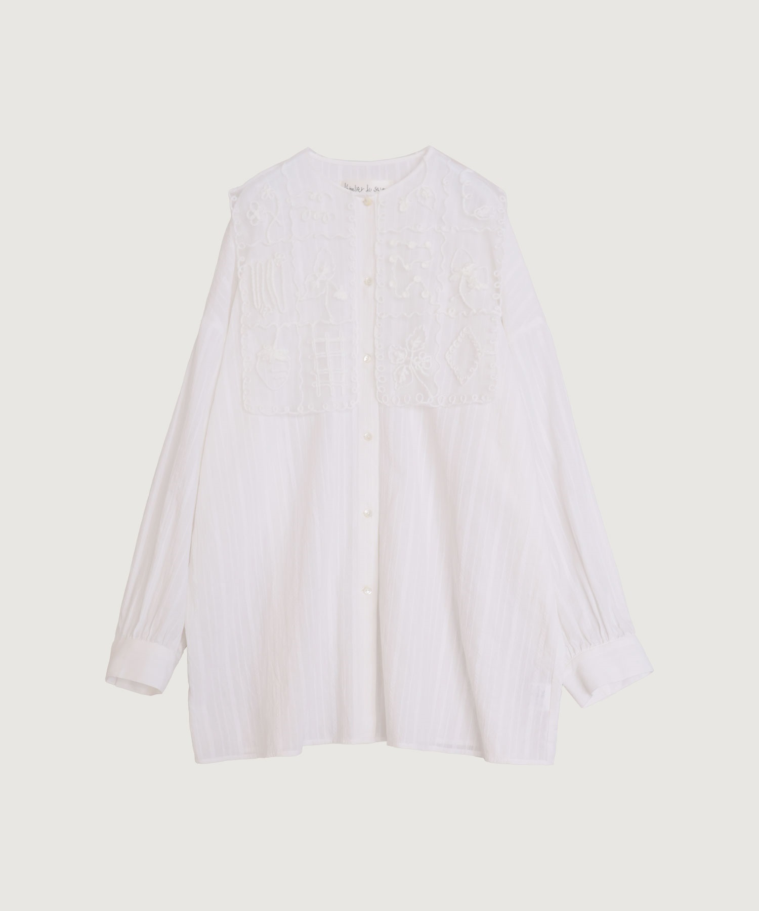 【予約販売】いちごコード刺繍　しかく襟チュニックブラウス(シロ-F)