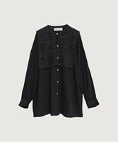 【予約販売】いちごコード刺繍　しかく襟チュニックブラウス(クロ-F)