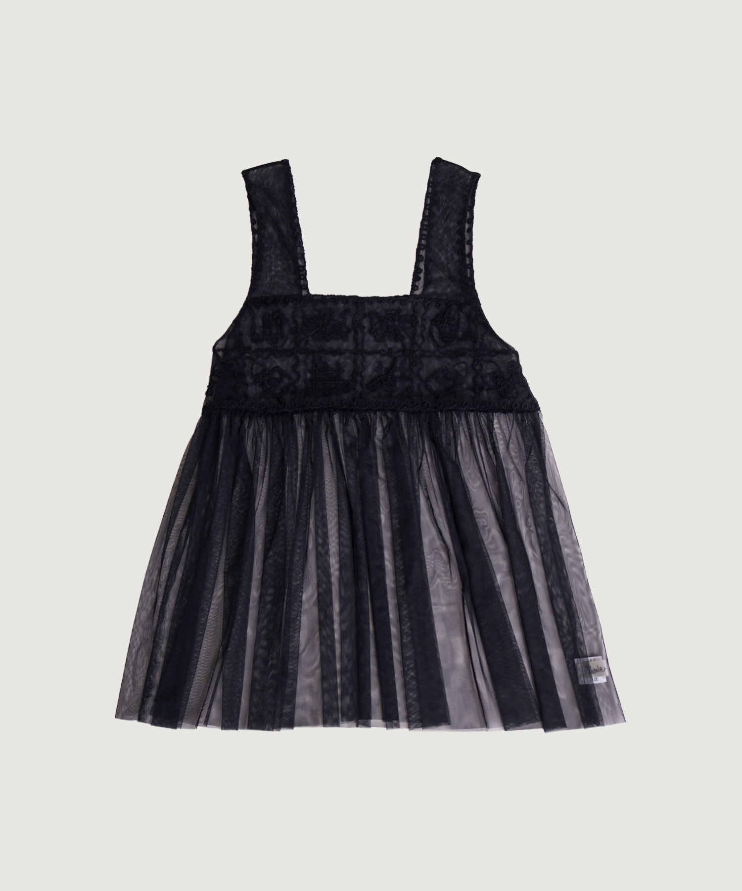 【予約販売】いちごのコード刺繍　重ねるチュールブラウス(クロ-F)