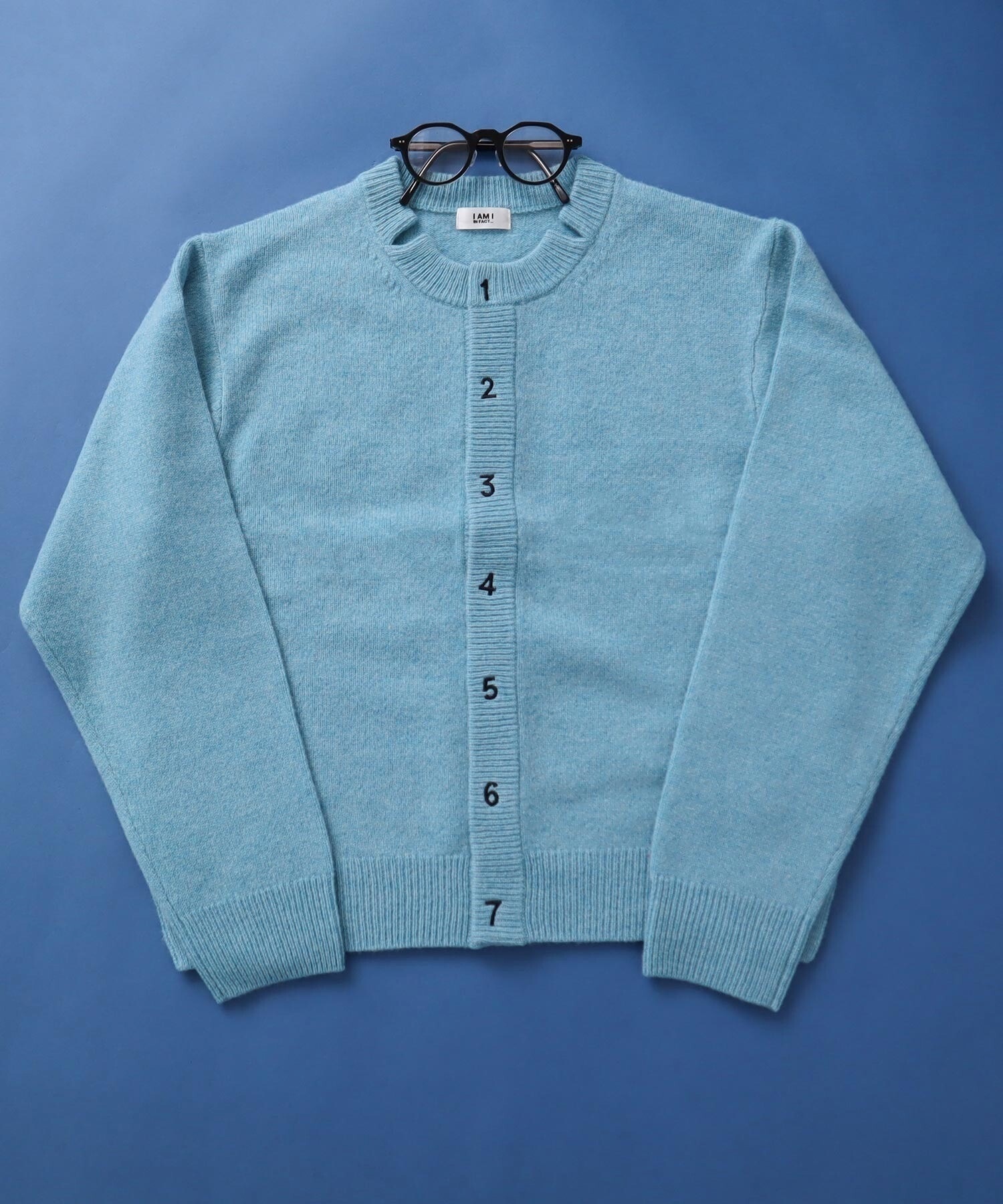 数字刺繍 クルーカーディガン