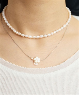 Hana pearl necklace