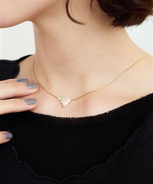 Hana pearl necklace