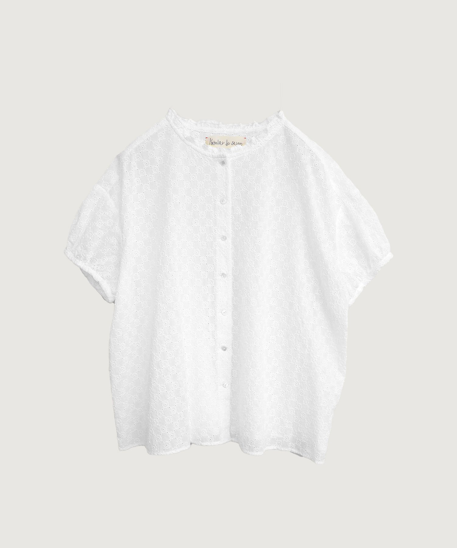 【予約販売】カットワークレース　いろいろボタンブラウス(シロ-F)