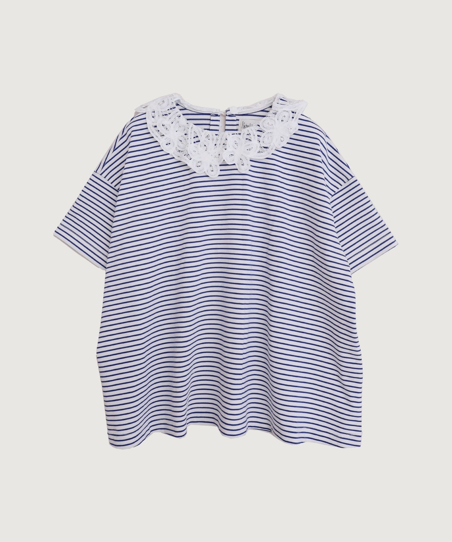 バテンレース襟のボーダーTシャツ
