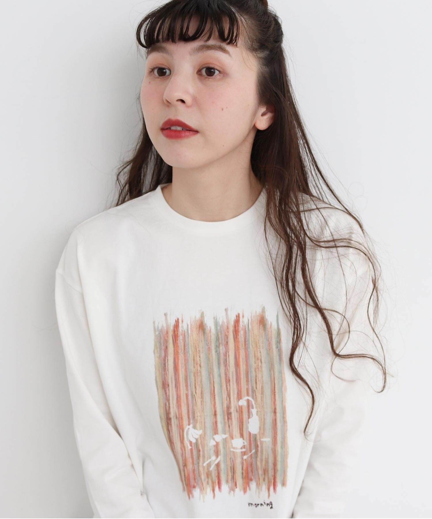 カーテンと食卓 水彩プリントTシャツ