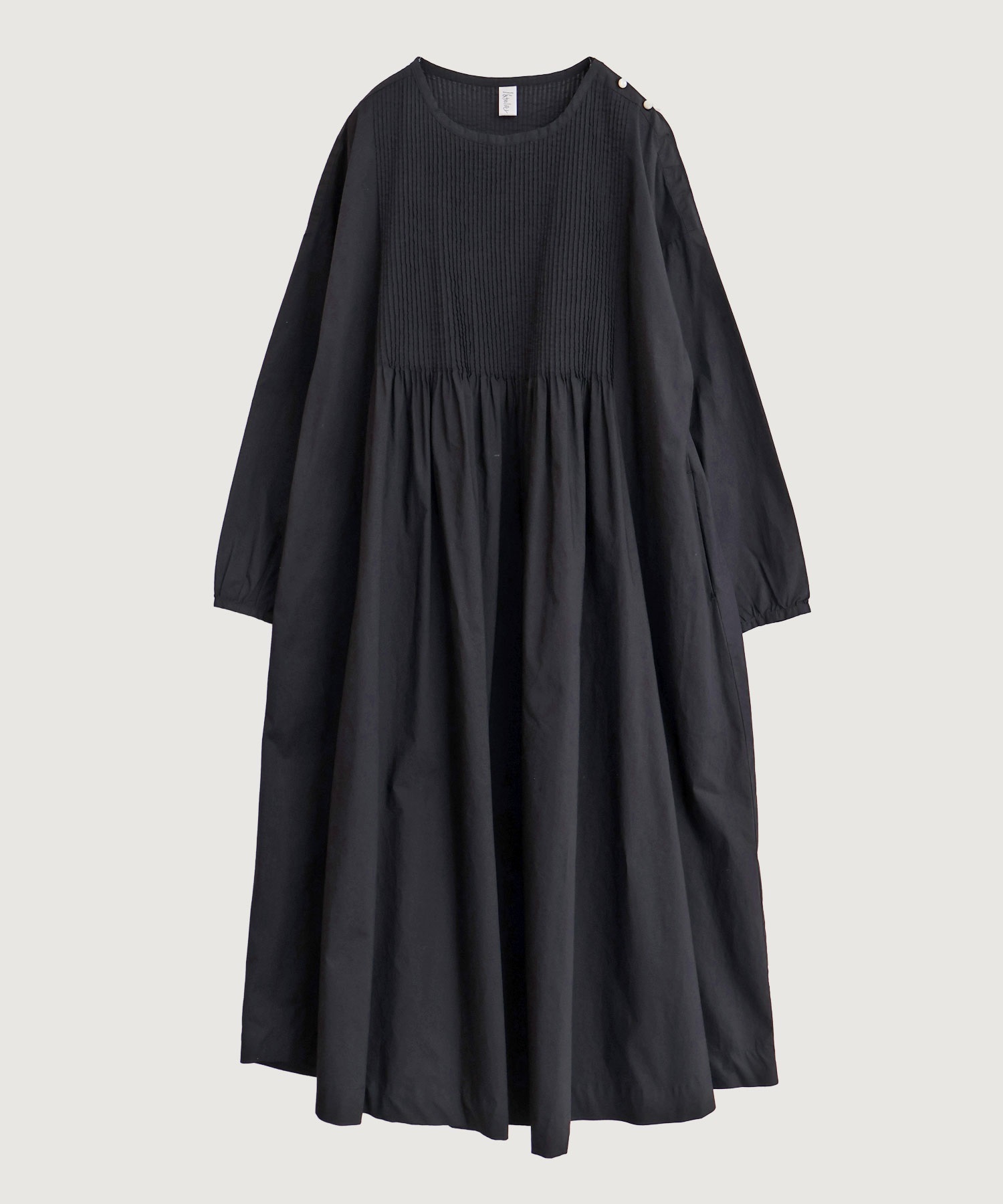 バスクシャツみたいなピンタックワンピース