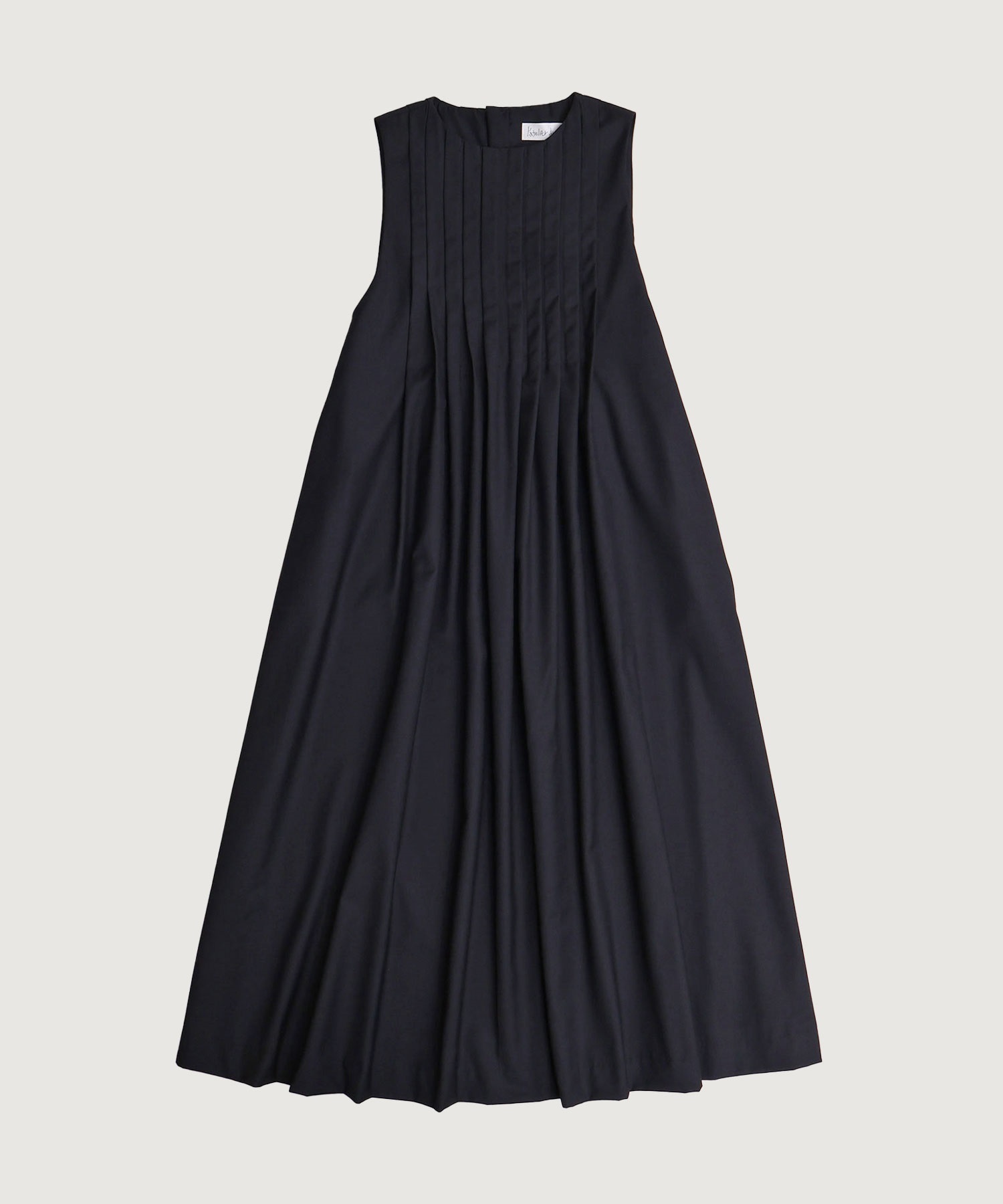 【予約販売】TRプリーツタックノースリワンピース(クロ-F)