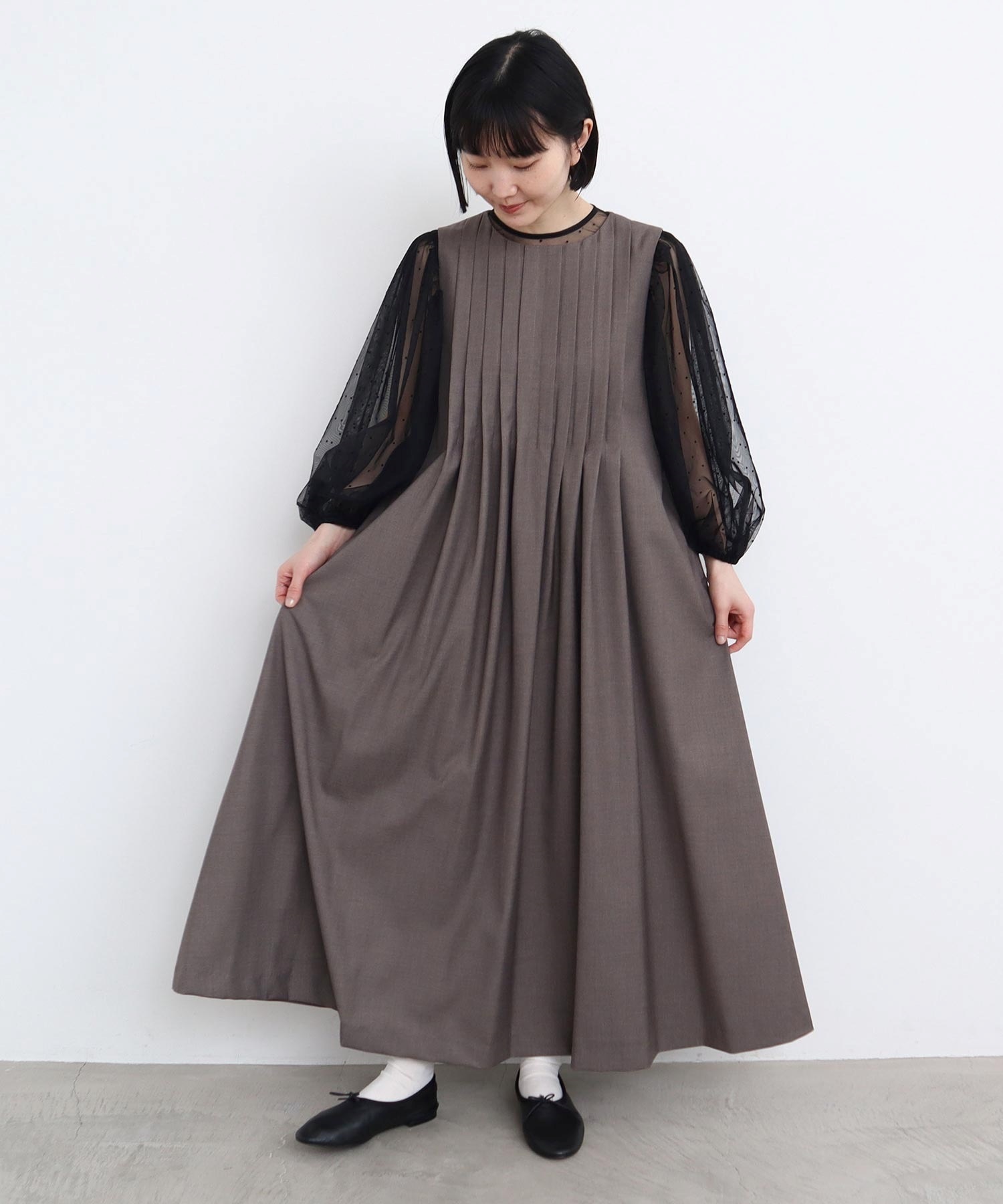 TRプリーツタック ノースリワンピース