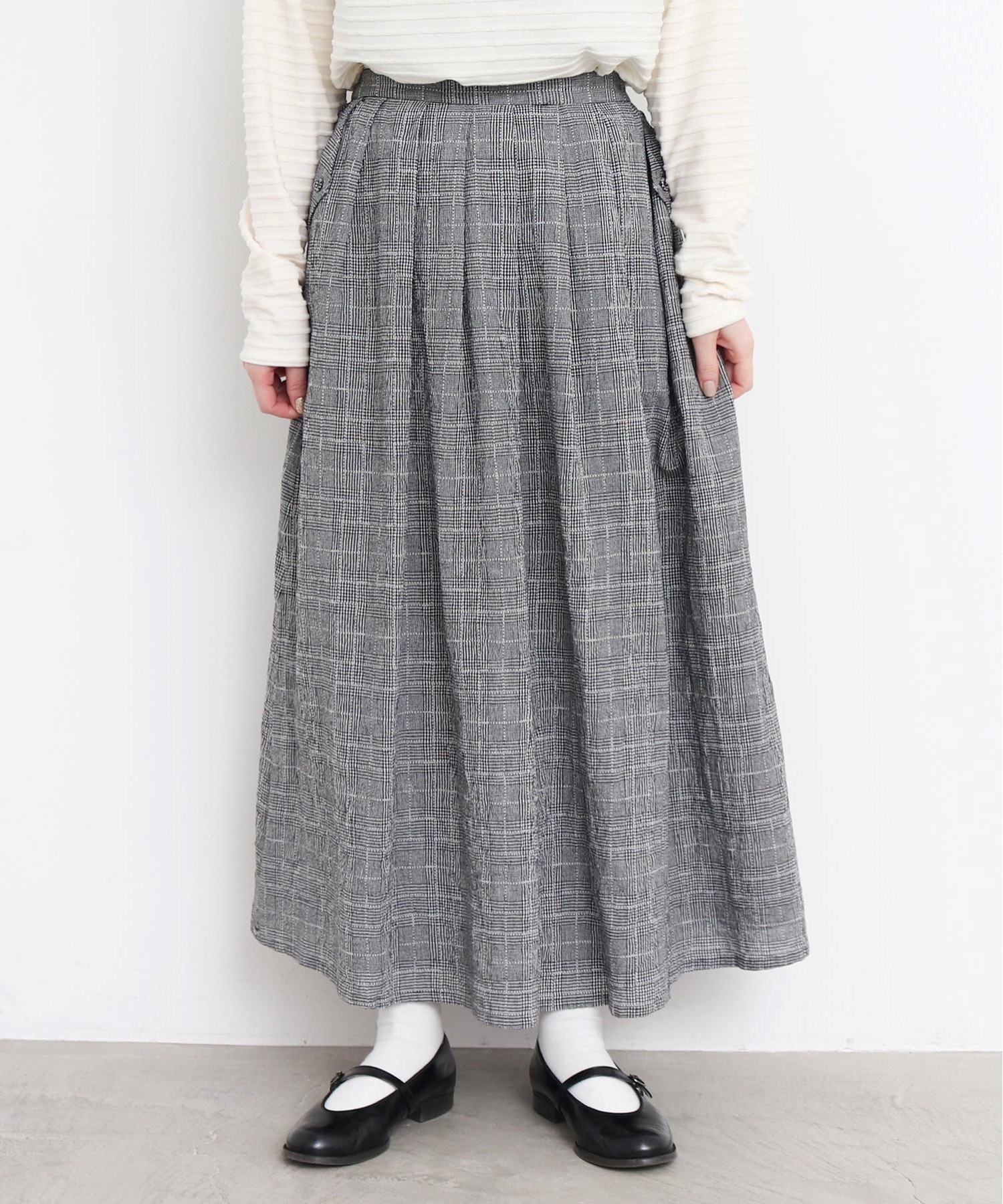 かろやかチェックのタックスカート