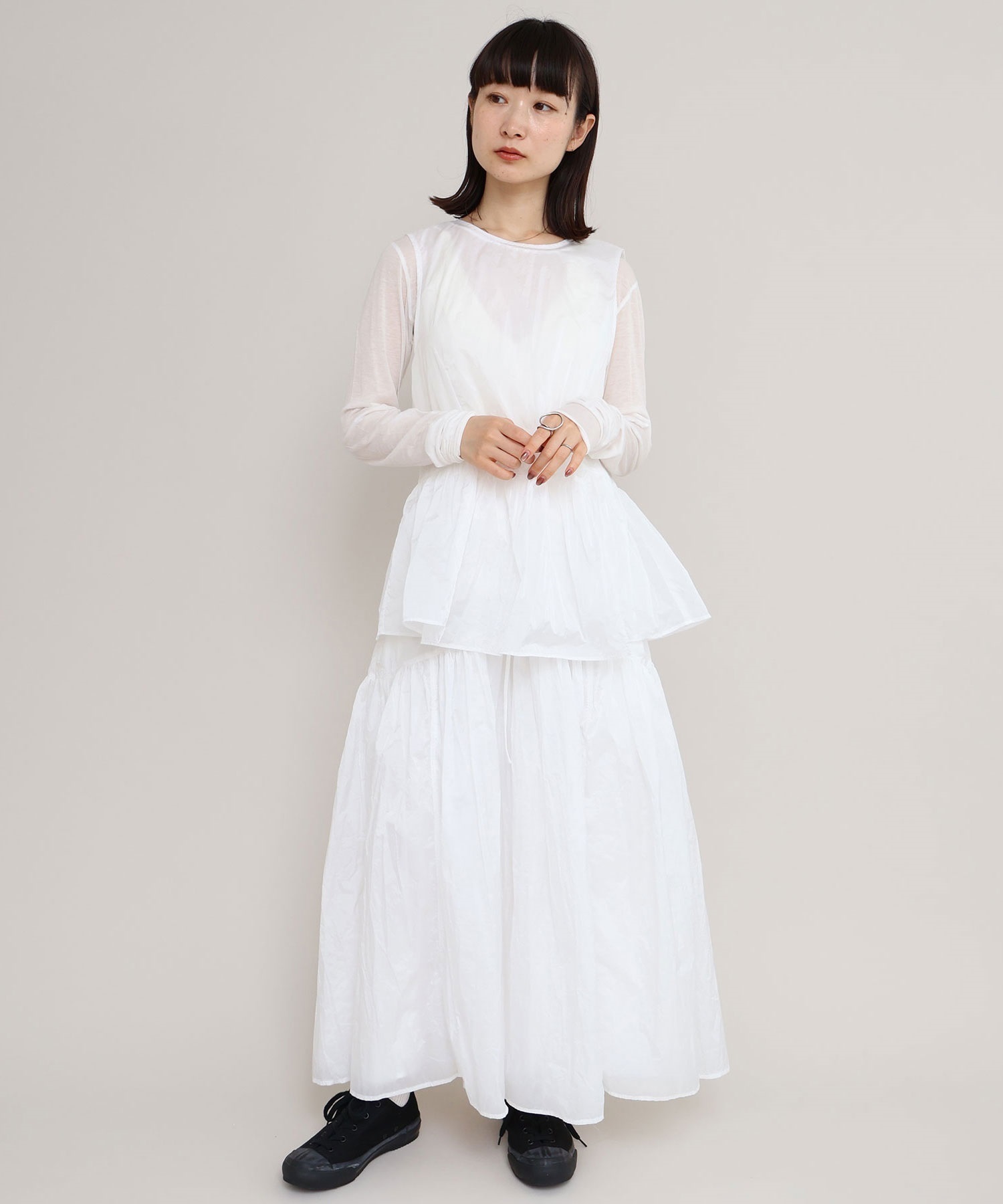 【新品未使用タグ付】july nine ジュライナイン パフスリーブブラウス　白 新品未使用タグ付】july nine ジュライナイン パフスリーブブラウス 白